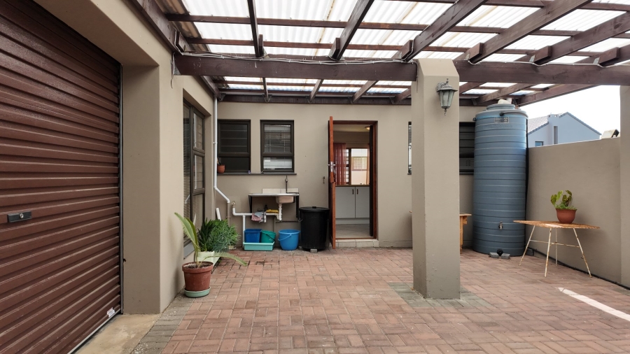 3 Bedroom Property for Sale in Stilbaai Wes Western Cape